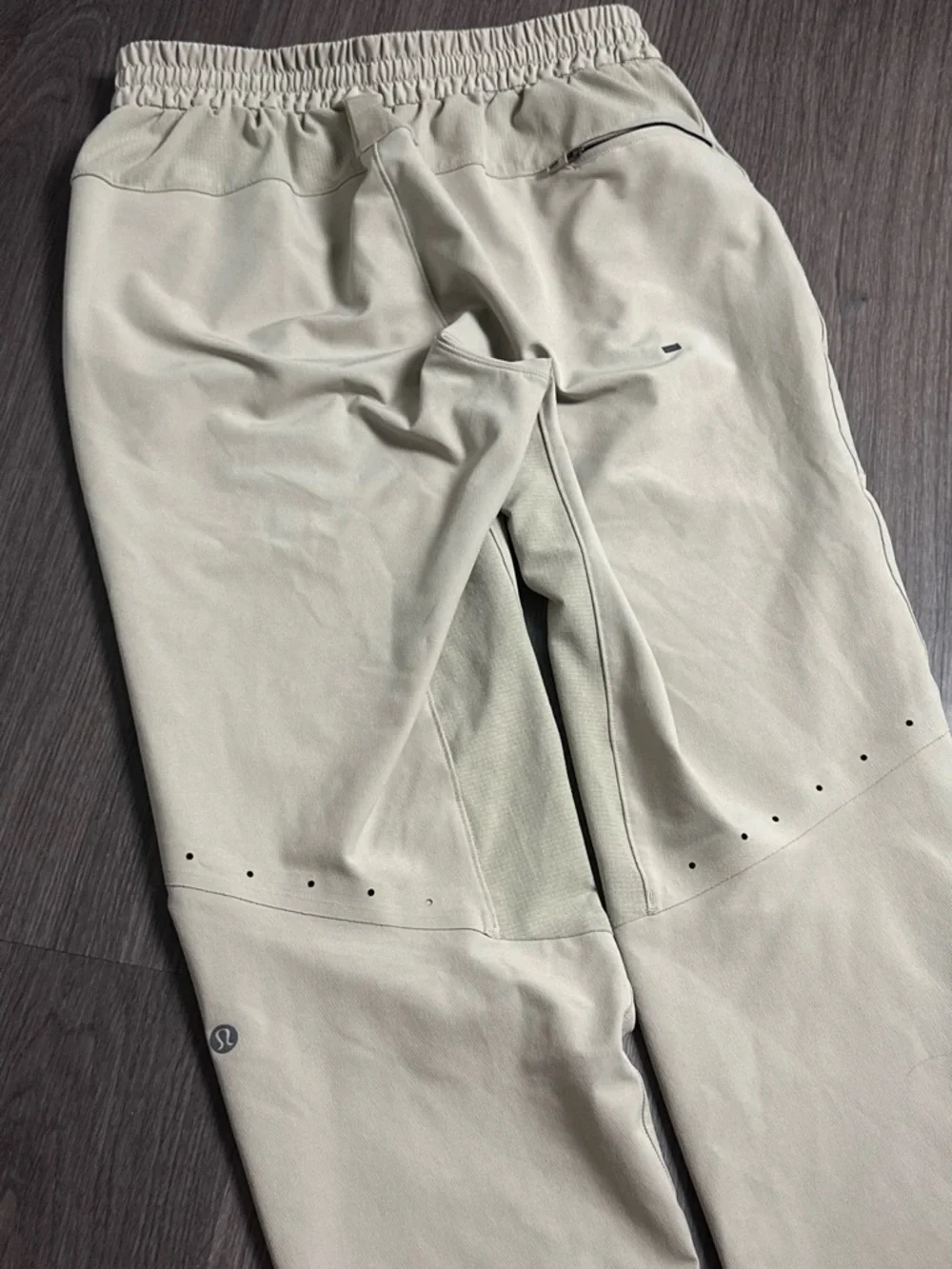 Lululemon Joggers - Picture 7 of 8